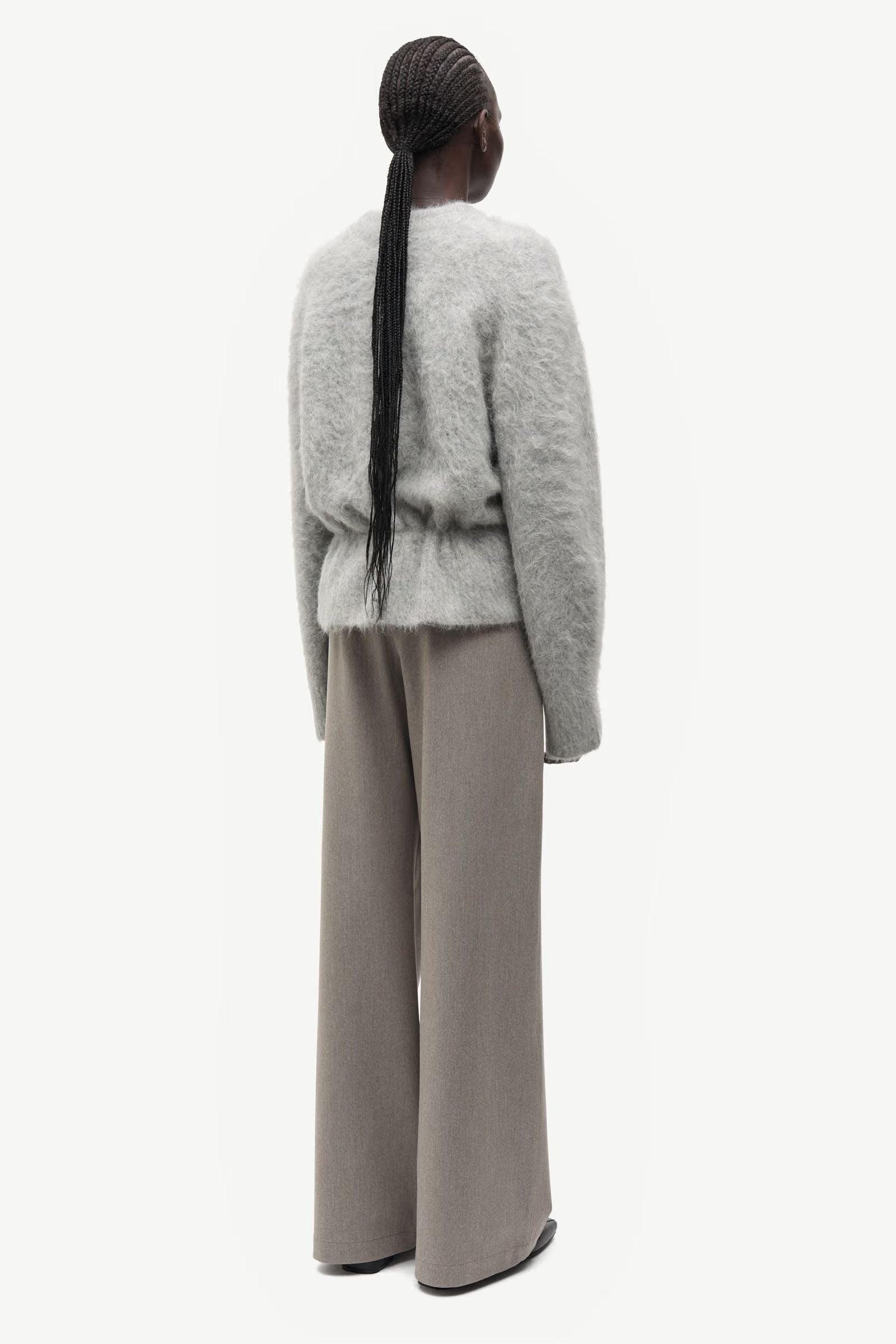 Salo V-neck Sweater