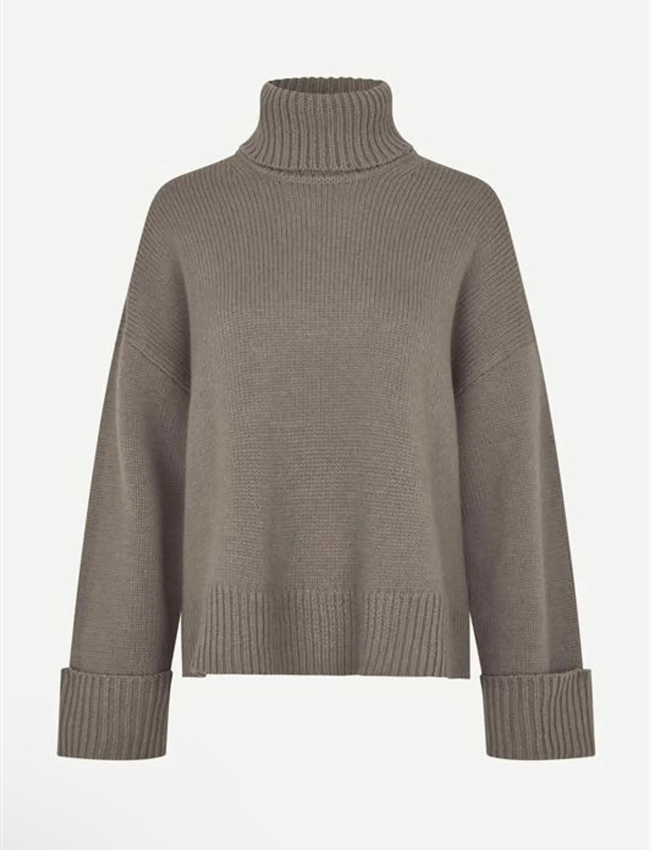 Sakeiku Turtleneck