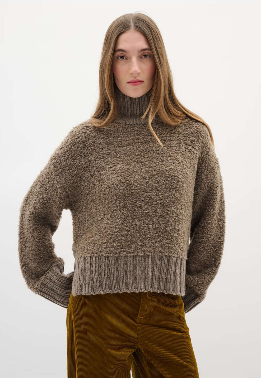 Guoi Highneck Sweater