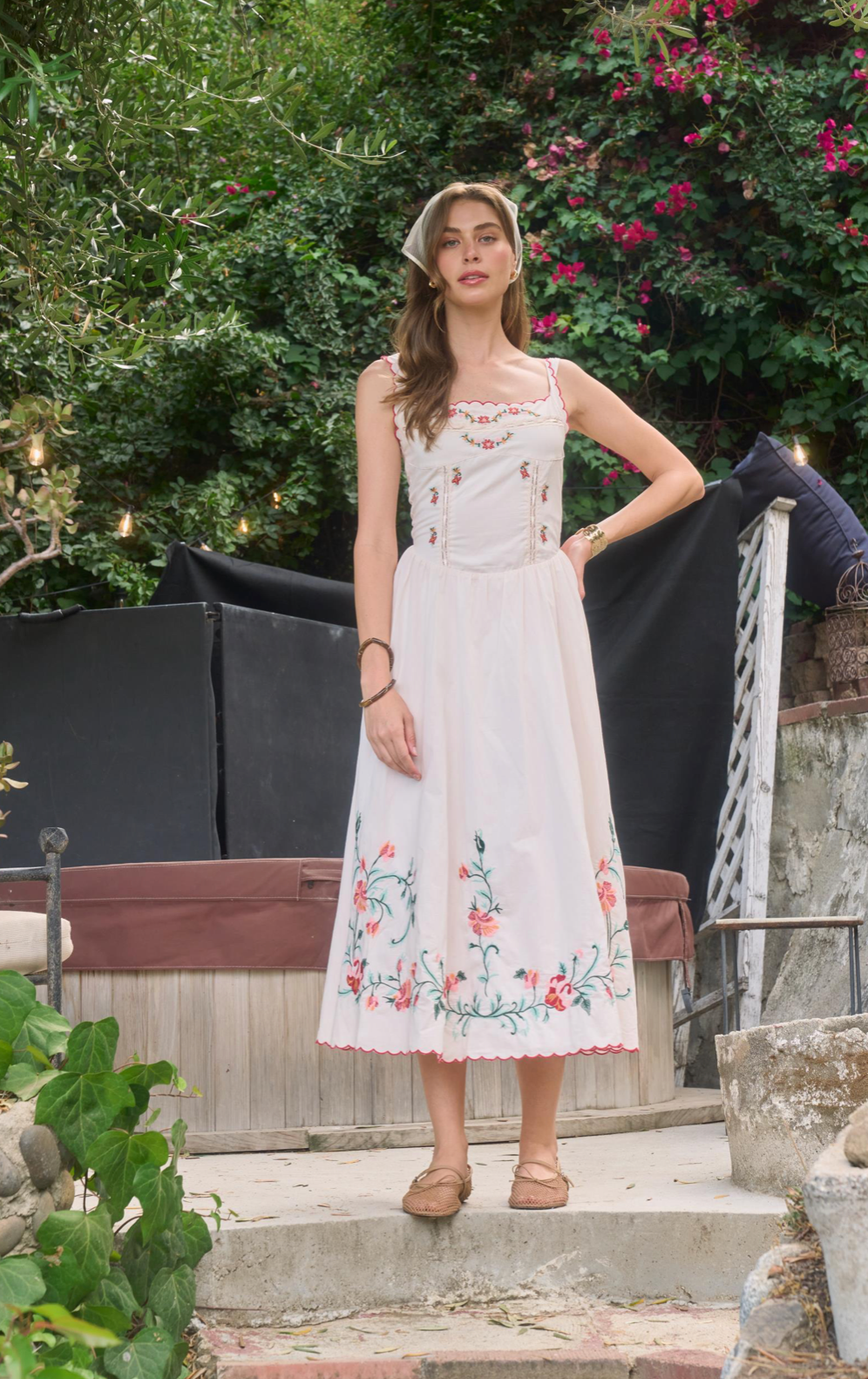 Scallop Edge Lace Trim Midi Dress