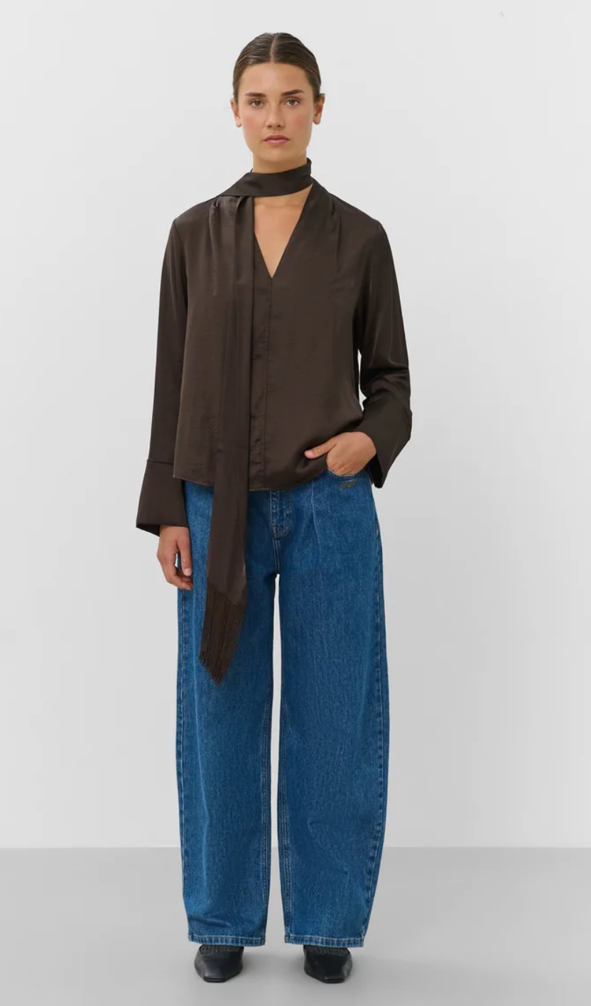 Verona V-neck Blouse