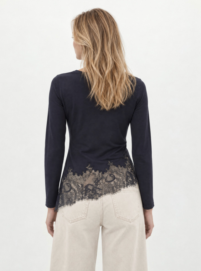 Tara T-shirt