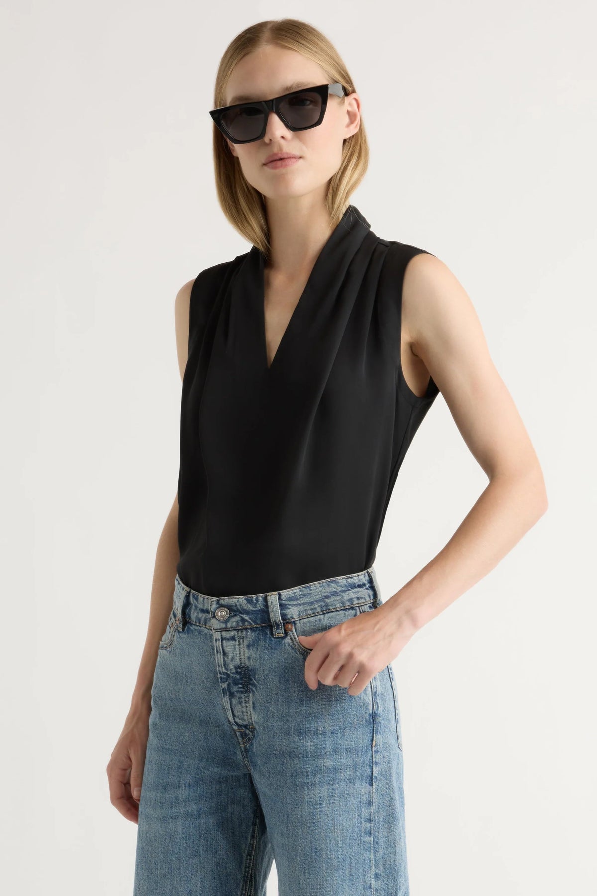 Jae V-neck Top