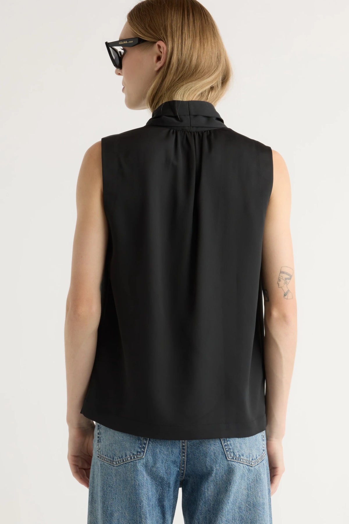 Jae V-neck Top