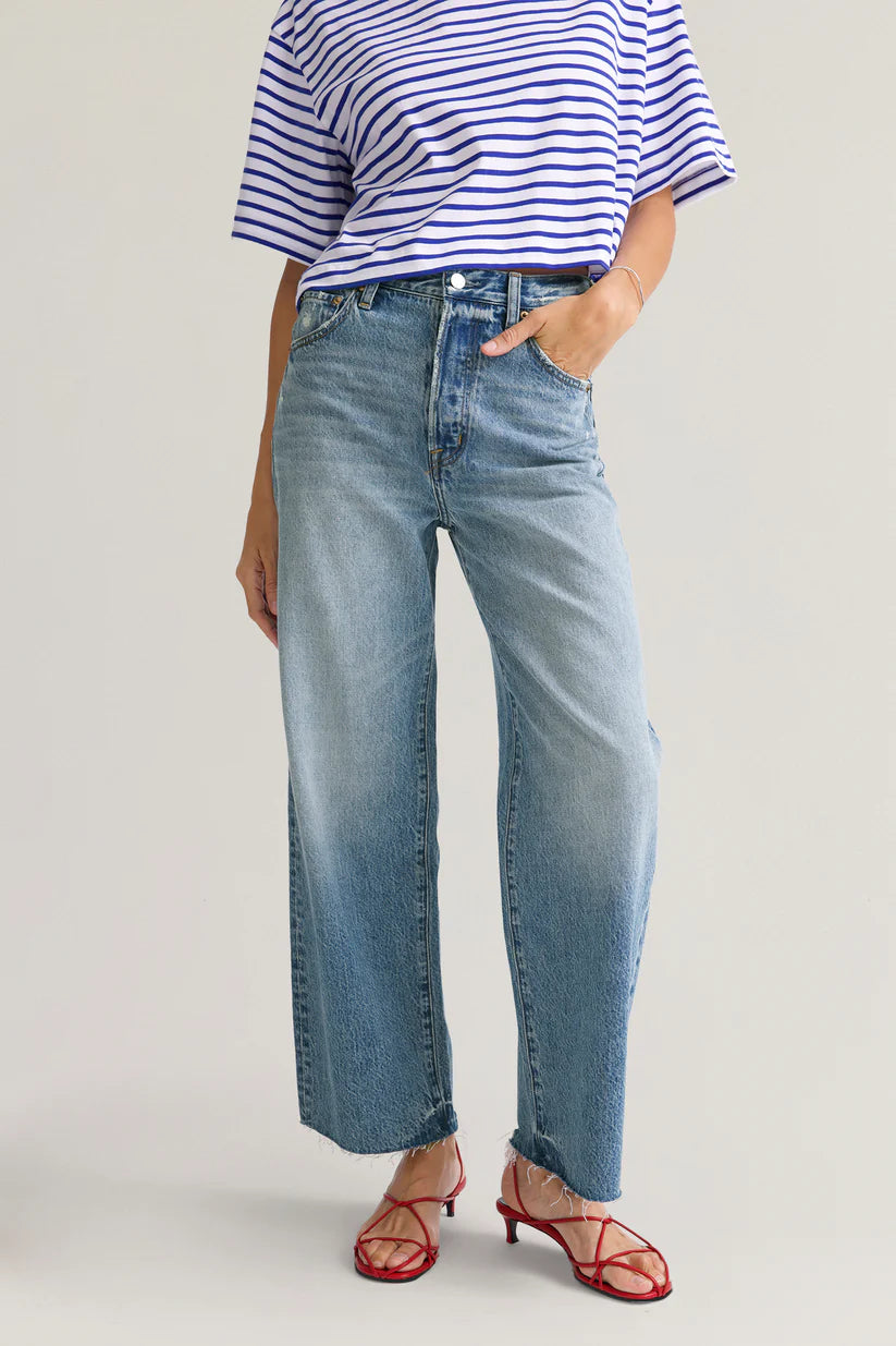 Tate Crop High Rise Bowed Leg