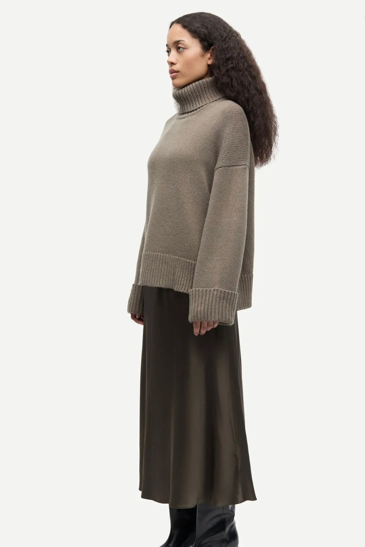 Sakeiku Turtleneck