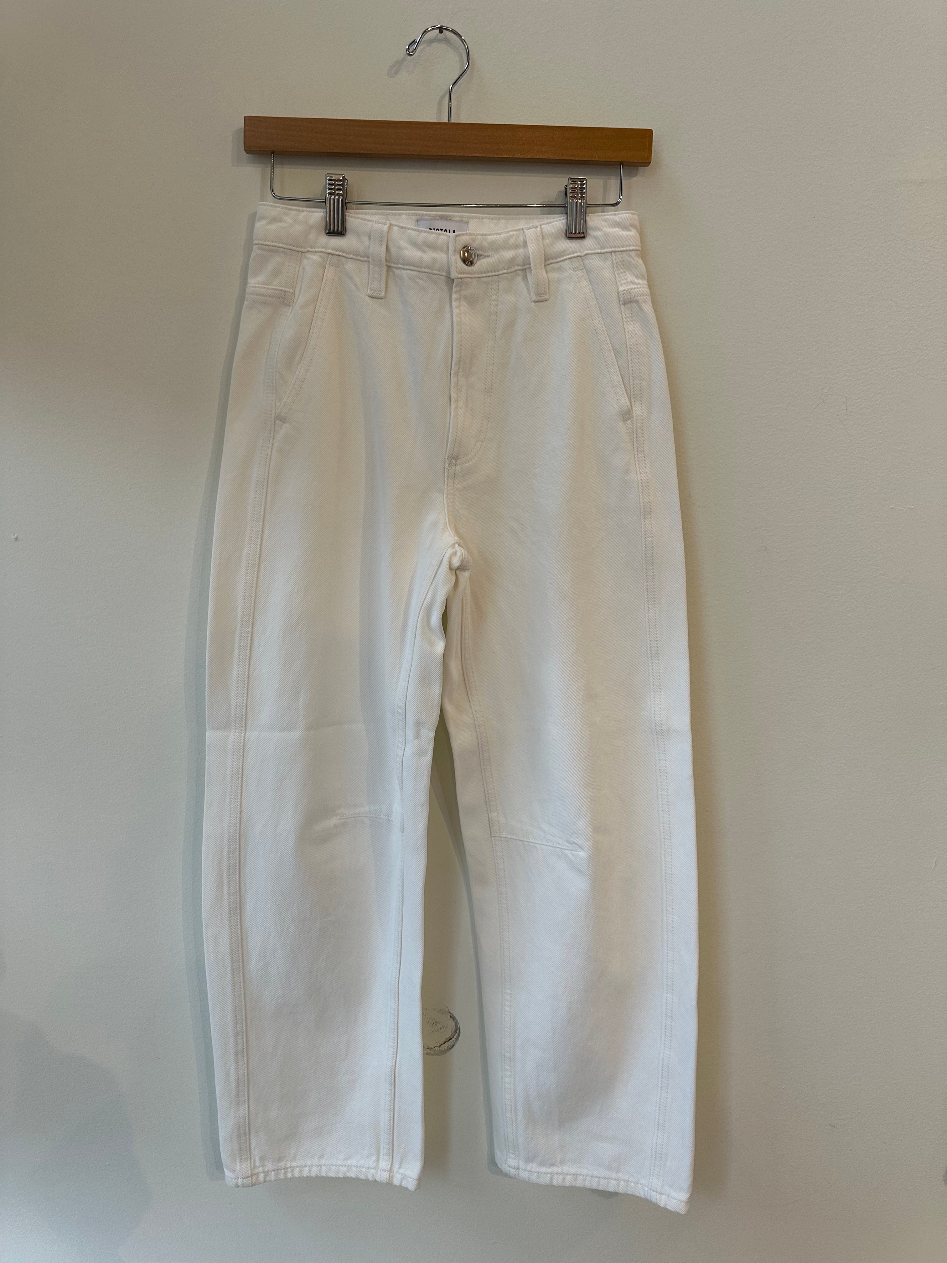 Beau Seamed Crescent Leg