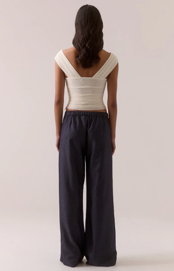 Myriad Scoop Top
