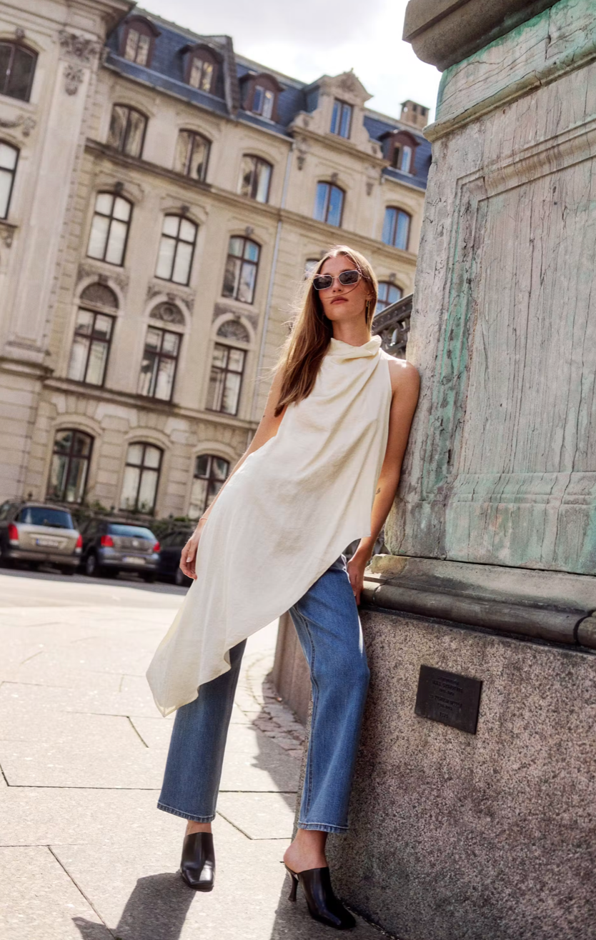 Verona Asymmetric Top