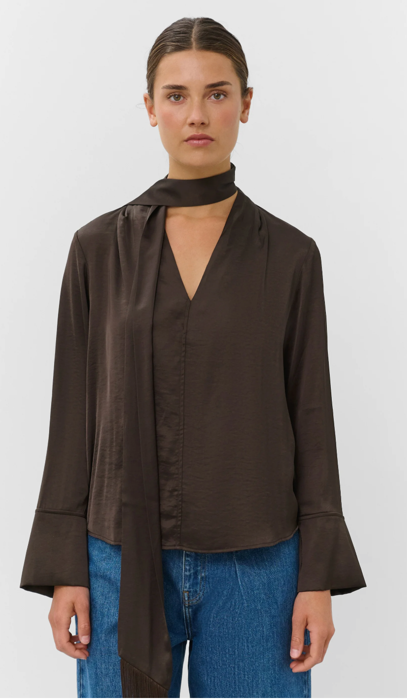 Verona V-neck Blouse