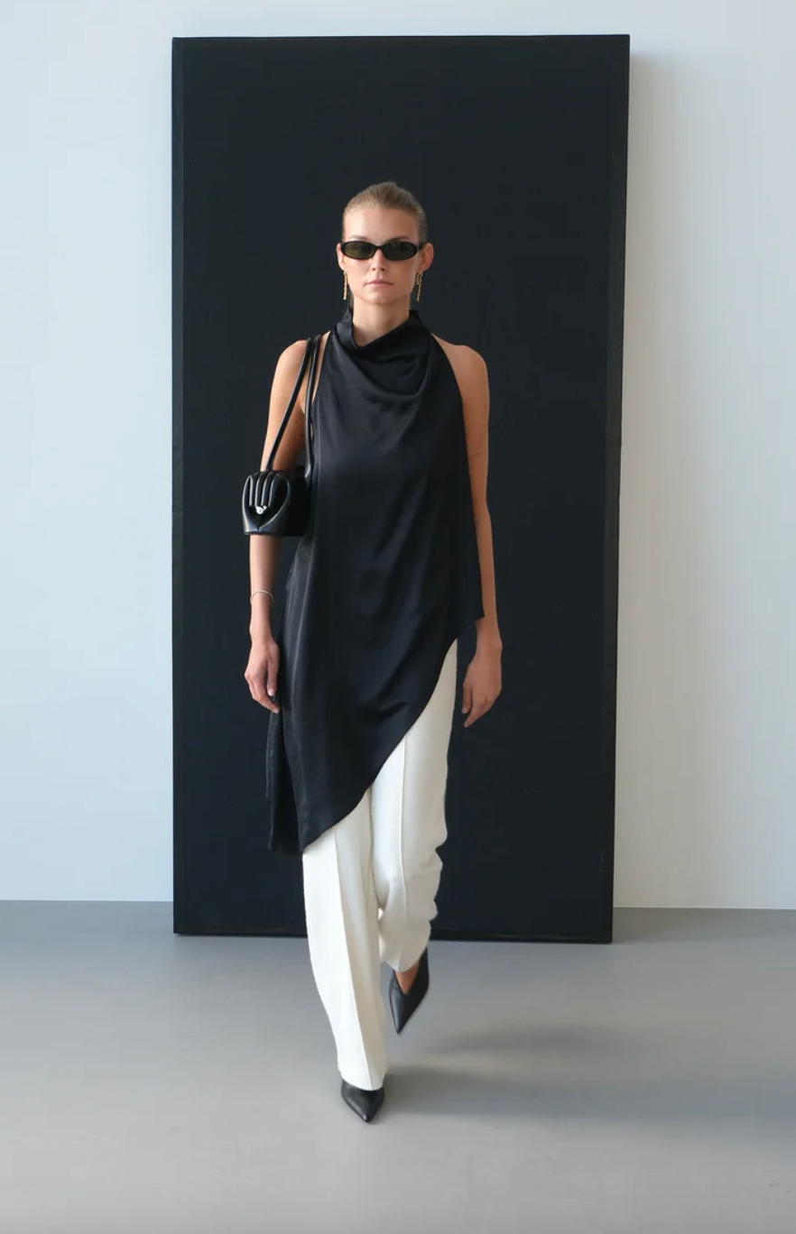 Verona Asymmetric Top