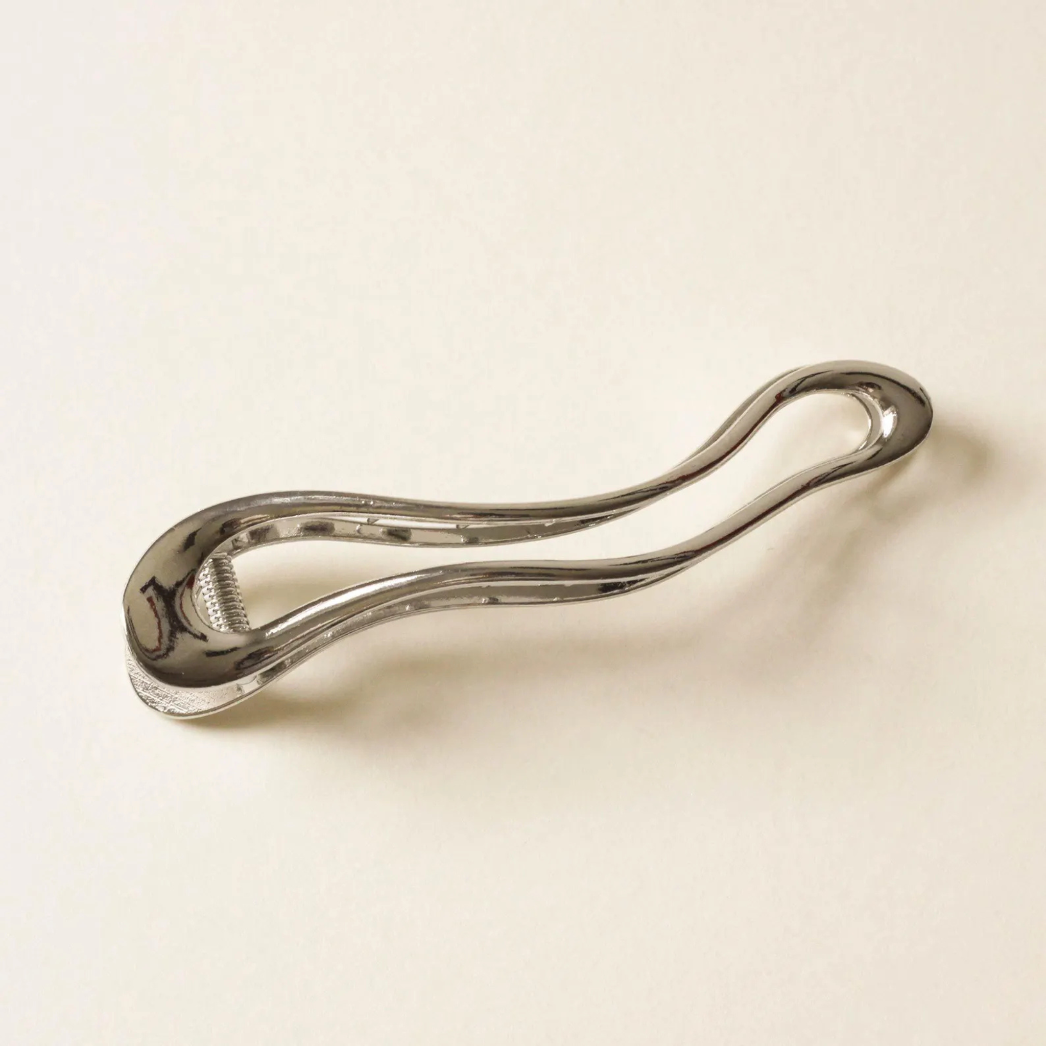 Long Wave Metal Hair Claw Clip