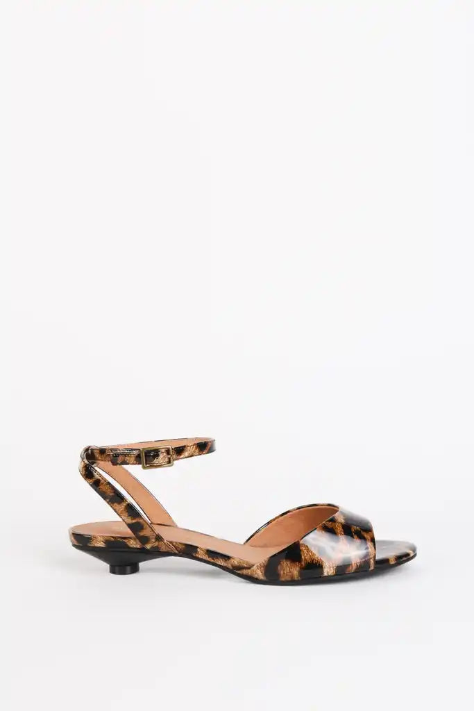 Echo Sandal