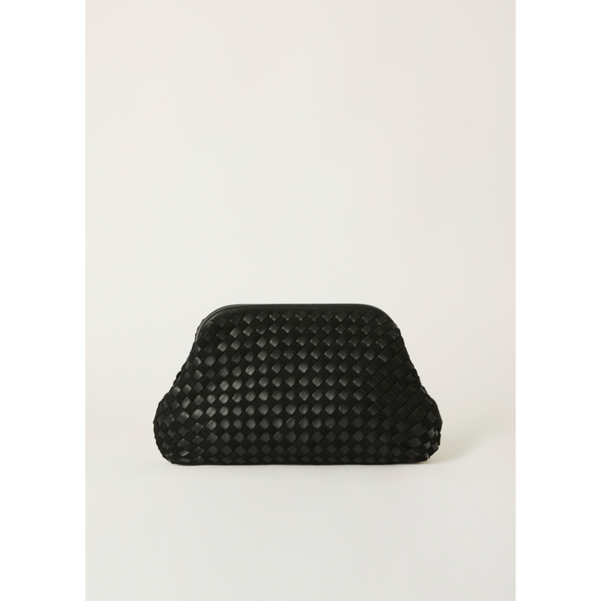 Romee Clutch